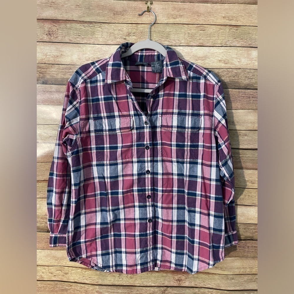 Liz Wear Petite Women’s Pink Blue Plaid Button Down Shirt Size: Petite Small